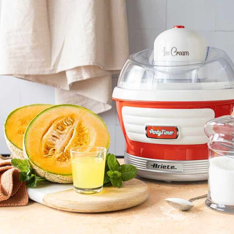 Ariete Party Time Dondurma Makinesi Kırmızı 0643/00 Ariete Party Time Dondurma Makinesi Kırmızı 0643/00