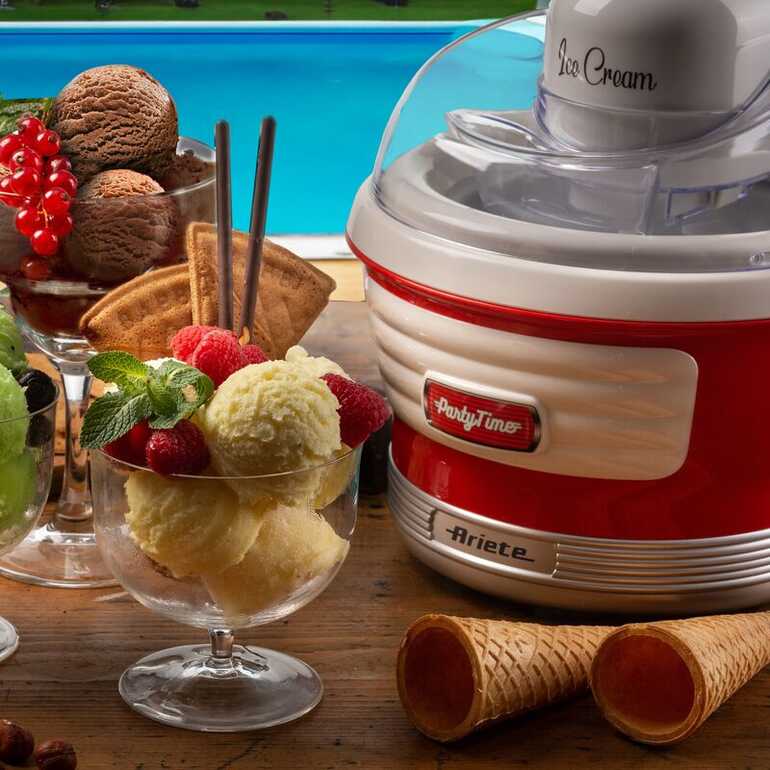 Ariete Party Time Dondurma Makinesi Kırmızı 0643/00 Ariete Party Time Dondurma Makinesi Kırmızı 0643/00