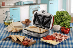 Ariete Party Time Sandwich Makinesi 3 In One Red 1972/00 - Thumbnail