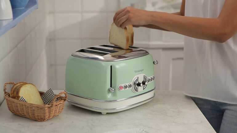 Ariete Vintage Ekmek Kızartma Makinesi, 4 Dilim - Yeşil 