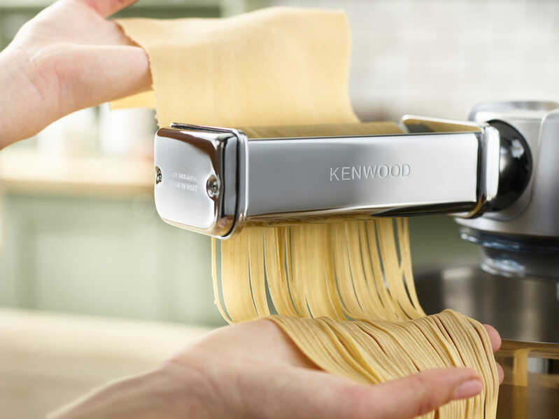 Kenwood MAX980ME Mutfak Şefi Aparatı - Hamur Açma + Spagetti Kesme + Fettucine Kesme 3'lü Set 