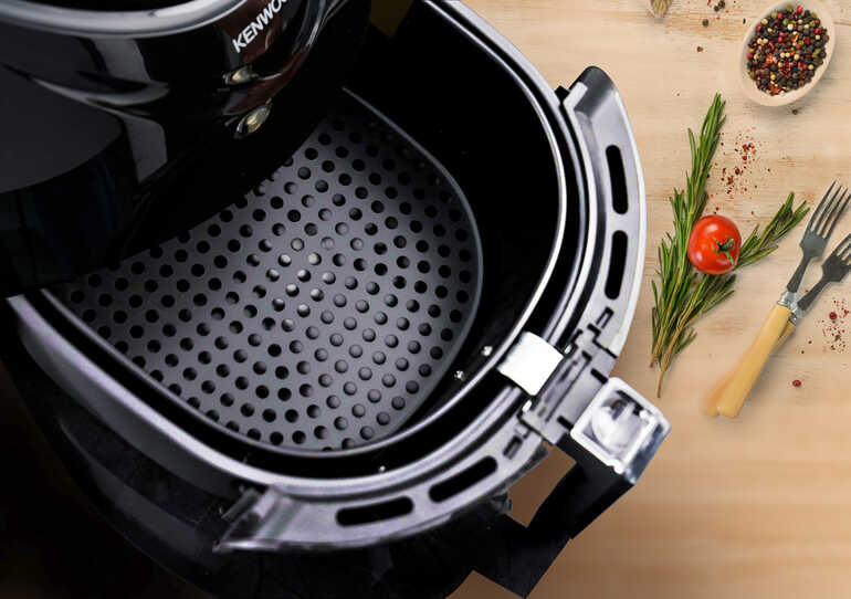 Kenwood Airfryer XXL 5,5 Lt Geniş Kapasite Siyah HFP50.000BK Kenwood Airfryer XXL 5,5 Lt Geniş Kapasite Siyah HFP50.000BK