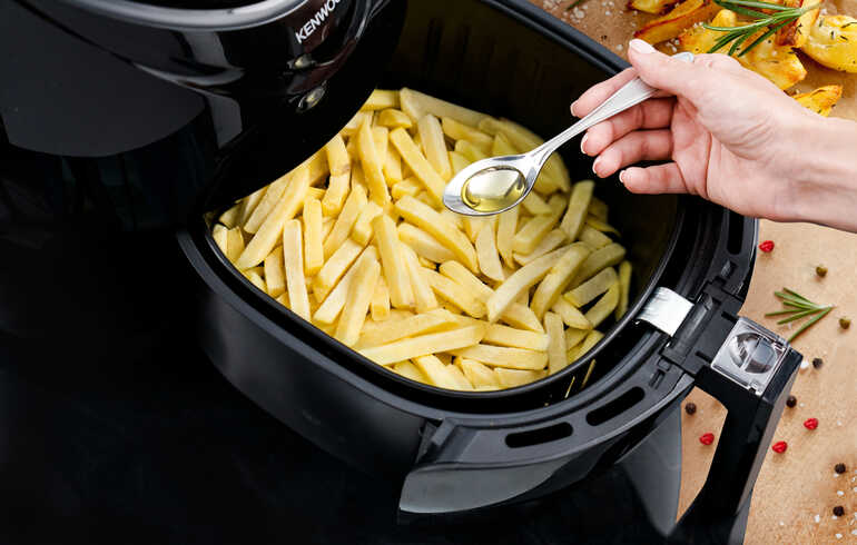 Kenwood Airfryer XXL 5,5 Lt Geniş Kapasite Siyah HFP50.000BK Kenwood Airfryer XXL 5,5 Lt Geniş Kapasite Siyah HFP50.000BK