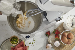 Kenwood Titanium Chef Baker Mutfak Şefi Entegre Tartılı 1200 Watt KVC65.001WH - Thumbnail