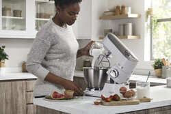 Kenwood Titanium Chef Baker Mutfak Şefi Entegre Tartılı 1200 Watt KVC65.001WH - Thumbnail